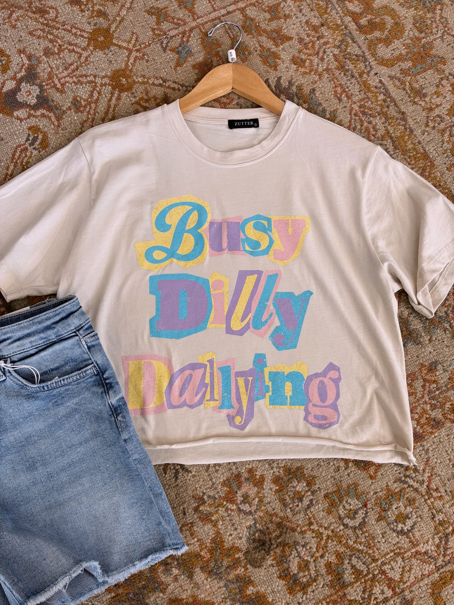 Dilly Dallying Cropped Tee