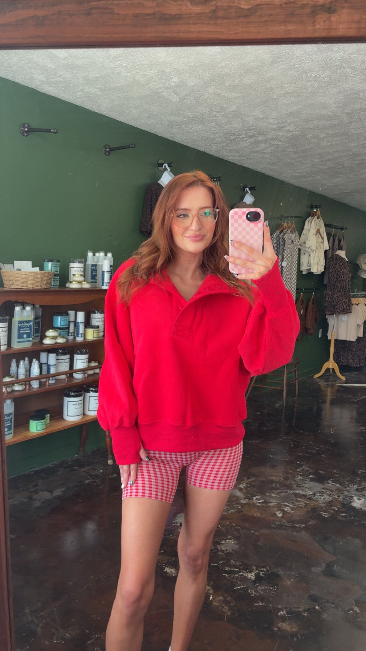 Red Pullover